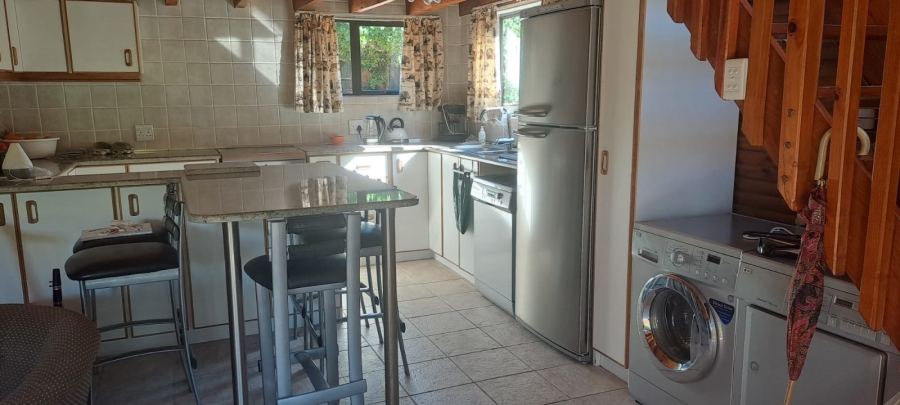 2 Bedroom Property for Sale in Meerenbosch Western Cape